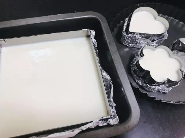 镜面蛋糕的制作：芒果牛奶慕斯蛋糕，去外面买还不如自己做！
